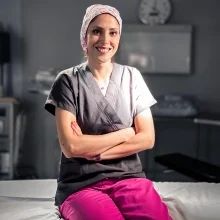 Foto de Dr. Adriana Solá Rabanal, Ortopedia y Traumatología en Aguascalientes