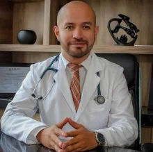 Foto de Dr. César Eduardo Calzada Delgado, Cardiología en Aguascalientes