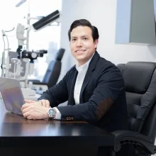 Foto de Dr. Luis Eduardo Cuenca Romo 3, Oftalmología en Aguascalientes