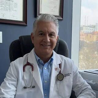 Foto de Dr. Alejandro Hatchett Arenas 3, Gastroenterología en Tijuana