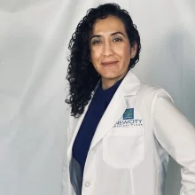 Foto de Dr. América Serrano González, Medicina Interna en Tijuana