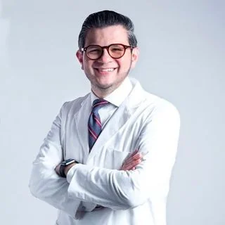 Foto de Dr. Edgar Arturo Muñoz Salinas, Oftalmología en Tijuana
