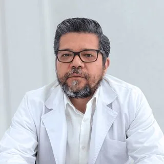 Foto de Dr. Hernán Lindoro Félix, Ortopedia y Traumatología en Tijuana