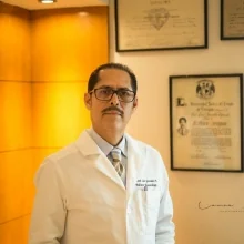 Foto de Dr. José Luis González Esparza, Neonatología en Tijuana