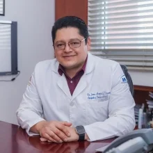 Foto de Dr. Juan Martinez Caamano, Ortopedia y Traumatología en Tijuana