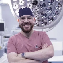 Foto de Dr. Mario Mora Sota, Cirugía Plástica y Reconstructiva en Tijuana