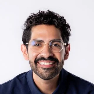 Foto de Dr. Adrián Martínez Herrera, Cirugía General, Coloproctología, Pediatría en Ciudad de México