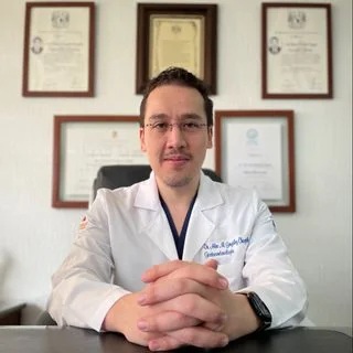 Foto de Dr. Alex González Chagolla, Medicina Interna en Ciudad de México
