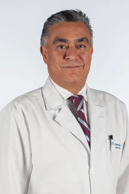 Dr. Alexander Cárdenas Mejía, Cirugía Plástica y Reconstructiva en Ciudad de México