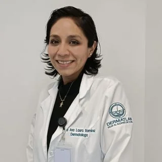 Foto de Dra. Ana Laura Mora Aguilar, Dermatología, Otorrinolaringología en Ciudad de México