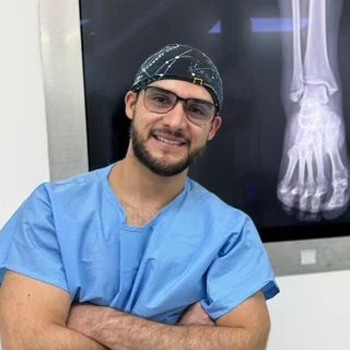 Foto de Dr. Arturo Larrazolo Ochoa, Ortopedia y Traumatología en Ciudad de México