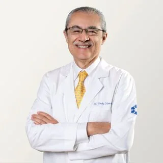 Dr. Carlos Gregorio León Ramírez