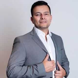 Foto de Dr. Carlos Mendoza Segura 2, Gastroenterología en Ciudad de México