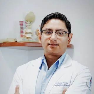Foto de Dr. Christian Ramirez Roman, Ortopedia y Traumatología en Ciudad de México