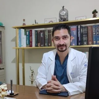 Foto de Dr. Fabián Cristofer Gómez Torres, Ortopedia y Traumatología en Ciudad de México