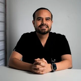 Foto de Dr. Gerardo Arturo Bravo Escobar, Neurología, Otorrinolaringología en Juárez