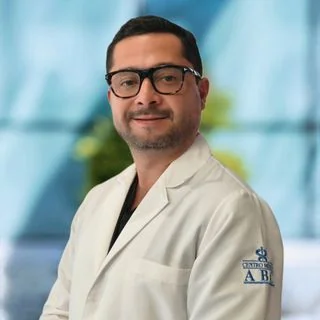 Foto de Dr. Hiram Vela Vizcaino, Cardiología en Ciudad de México