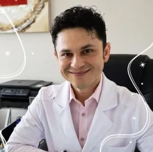 Foto de Dr. Isaias Uh Sanchez, Dermatología en Ciudad de México