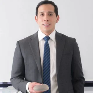 Foto de Dr. Ivan Alejandro Garcia Gonzalez, Cirugía Plástica y Reconstructiva en Ciudad de México