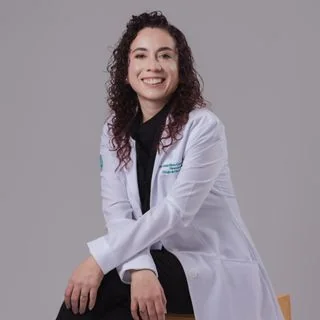 Dr. María Elena Martínez Bustamante