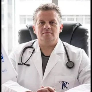 Foto de Dr. Víctor Manuel Quirós Cortés, Otorrinolaringología en Ciudad de México