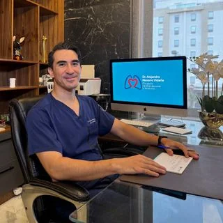 Foto de Dr. Alejandro Navarro Vidaña cardiovascular y torácico, Cirugía Cardiotorácica en Chihuahua