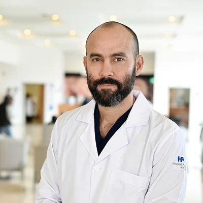 Foto de Dr. Amos Madrazo Arjona, Oftalmología en Juárez