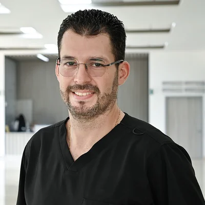 Foto de Dr. César Alejandro García Romero, Cirugía General, Coloproctología en Juárez