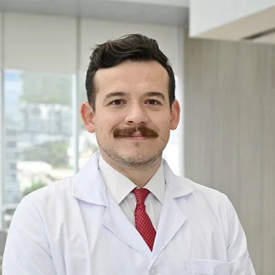 Foto de Dr. César Fausto Cantú Yruegas, Ginecología y Obstetricia en Juárez