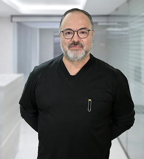 Foto de Dr. Eduardo Caldelas Cuellar, Ortopedia y Traumatología en Juárez
