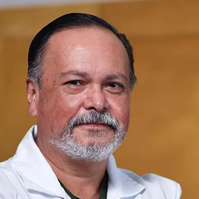 Foto de Dr. Eduardo Iván Acuña Ramírez, Otorrinolaringología en Juárez