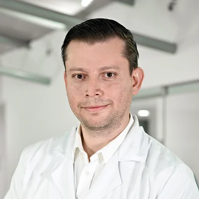 Foto de Dr. Fernando Alberto Oliva Flores, Ortopedia y Traumatología, Pediatría en Juárez