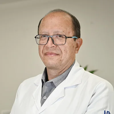 Foto de Dr. GUSTAVO ROSALES TAPIA, Otorrinolaringología en Juárez