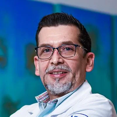 Foto de Dr. Homero Benavides Brito, Reumatología en Juárez