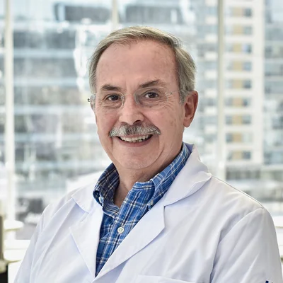 Foto de Dr. Javier Amador Garza Hernández, Ortopedia y Traumatología en Juárez