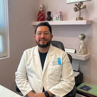 Foto de Dr. Jorge Alberto Santiago Sánchez, Ginecología y Obstetricia en Chihuahua