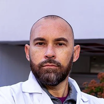 Foto de Dr. Leonardo González Valenzuela, Otorrinolaringología en Juárez