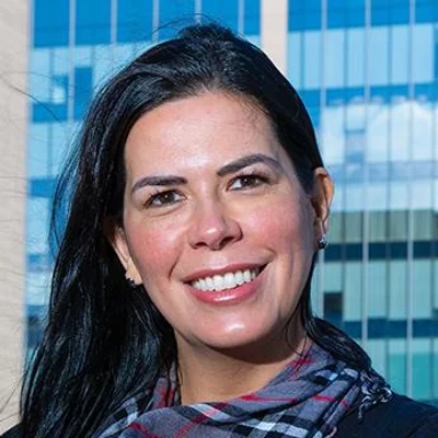 Foto de Dr. Lucía Comellas Kirkerup, Reumatología en Juárez