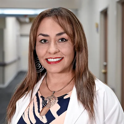 Foto de Dr. MARCELA ARIADNA ALMAGUER CISNEROS, Ginecología y Obstetricia en Juárez