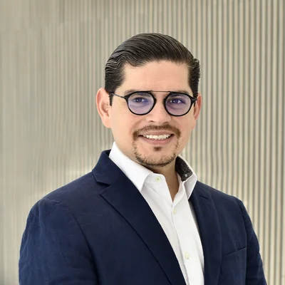 Foto de Dr. Mario Alberto Garza Garza, Ginecología y Obstetricia en Juárez