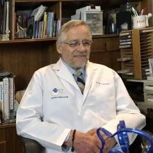 Foto de Dr. Mario Alberto Valles Ruiz, Ortopedia y Traumatología en Chihuahua