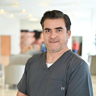 Foto de Dr. Nelson Pérez González, Ortopedia y Traumatología en Juárez