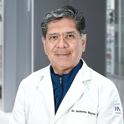 Foto de Dr. Norberto Reyes Paredes, Ginecología y Obstetricia en Juárez