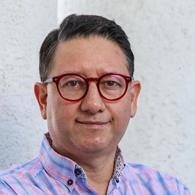 Foto de Dr. Paulo Martin Pinaya Ruiz, Neumología en Juárez