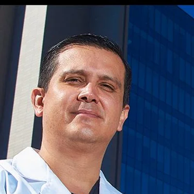 Foto de Dr. Raúl Ortiz Hofmann, Otorrinolaringología en Juárez