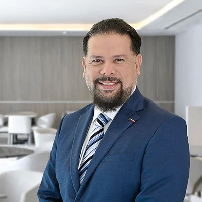 Foto de Dr. Ray Guadalupe Villarreal González, Ginecología y Obstetricia en Juárez