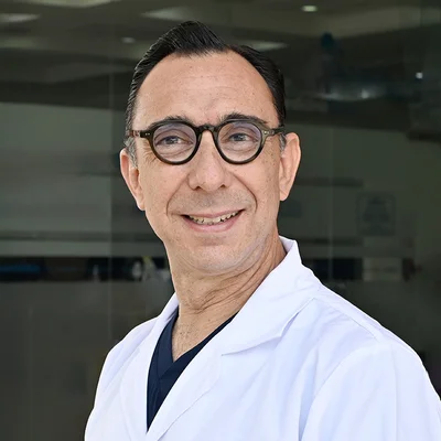 Foto de Dr. Roberto Carlos Cisneros de Ajuria, Cirugía General en Juárez