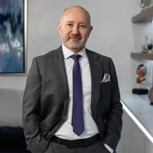 Foto de Dr. Rogelio Reza Gallegos, Cirugía Plástica y Reconstructiva en Chihuahua