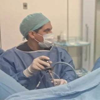 Foto de Dr. Saul Omar García Ballesteros, Ginecología y Obstetricia en Chihuahua