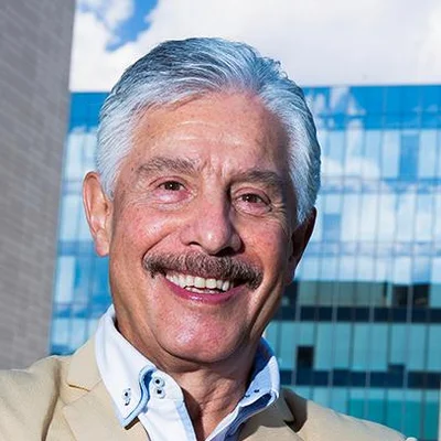 Foto de Dr. Victor Manuel Reynoso y Delgado, Otorrinolaringología en Juárez